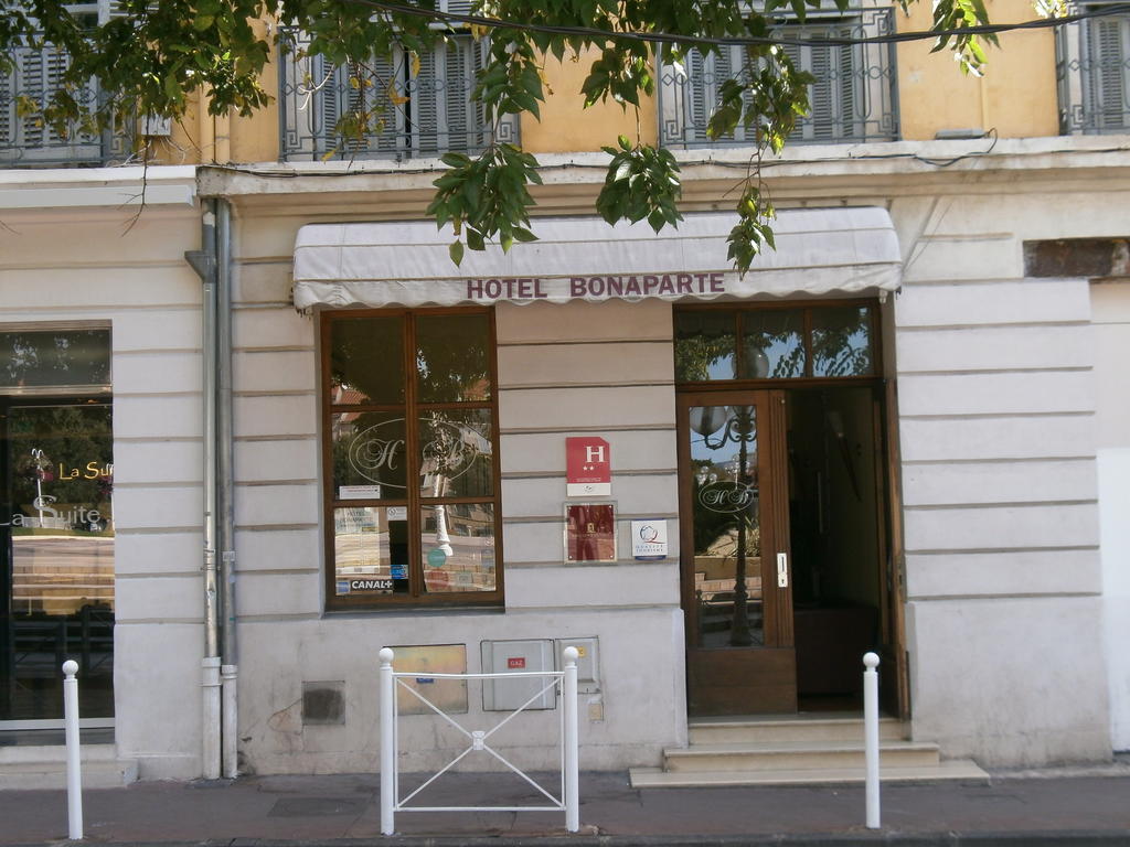 Bonaparte Hotel 2*